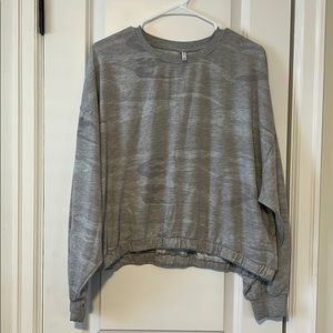 Z SUPPLY GREY SWEATSHIRT CAMOUFLAGE SIZE MEDIUM